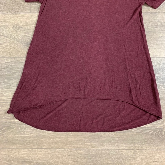Aritzia Wilfred T-shirt Maroon Short Sleeves Crew neck Oversized Rayon Size XXS - Picture 3 of 12